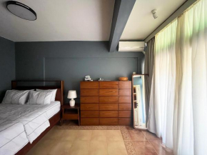 Quiet Bedroom in Cozy Apartment in Maadi